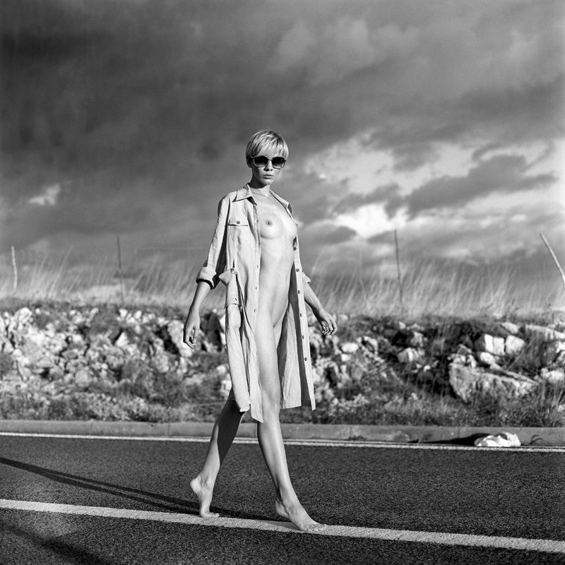 akt, nude, analog, hasselblad, ninoveron, bronx, women, topless, bw, 6x6, Meggiphoto preview