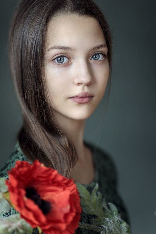 портрет девочка девушка Машенькаphoto preview