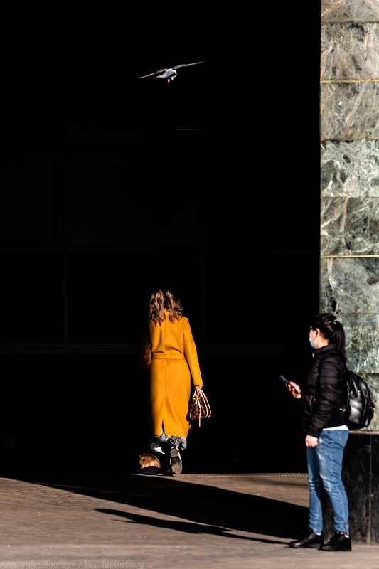 стрит, улица, город, человек, люди, цвет, желтый, street, street photography, urban,city, streetphoto, people,  ***photo preview