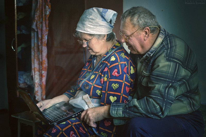 бабушка, онлайн, компьютер, дедушка Бабушка онлайнphoto preview