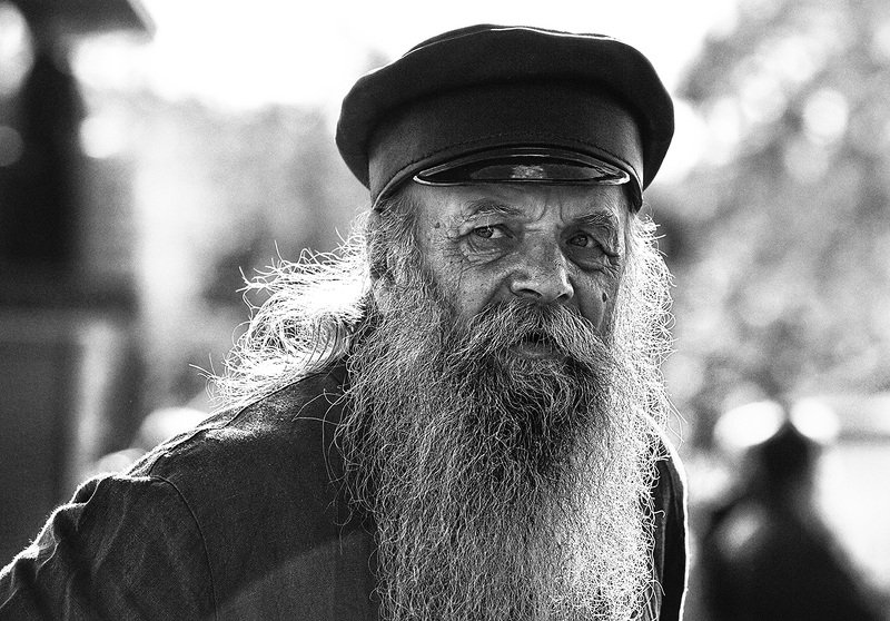 чб фото, жанровый портрет, уличный мужской портрет. на празднике Станичникphoto preview