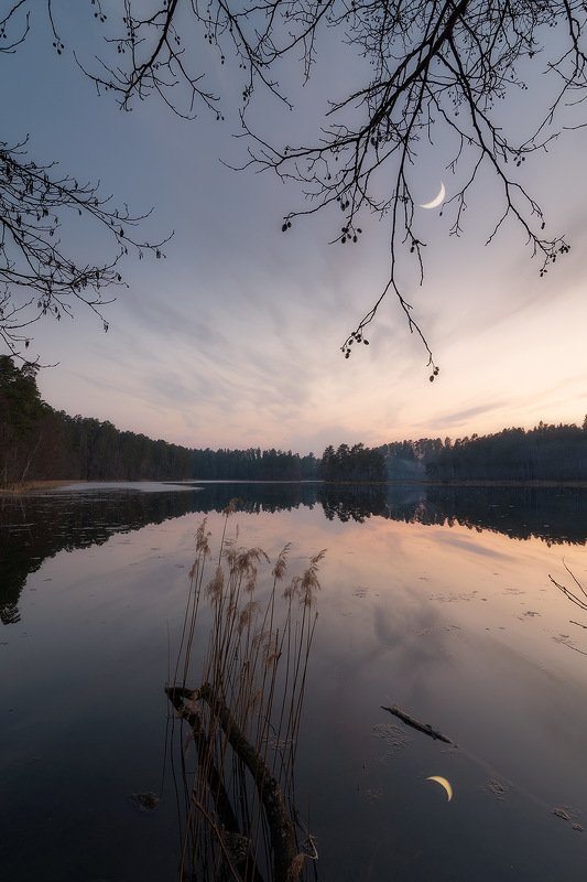 Вечер молодой луныphoto preview