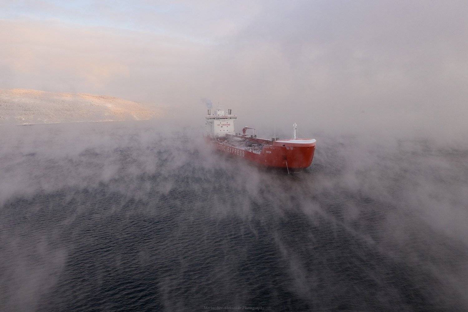 заполярье, мурманск, кольский залив, танкер, закат, судно, дрон, Меркушев Александр