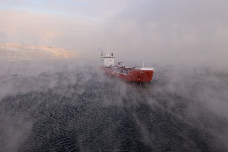 заполярье, мурманск, кольский залив, танкер, закат, судно, дрон Enisey фото превью