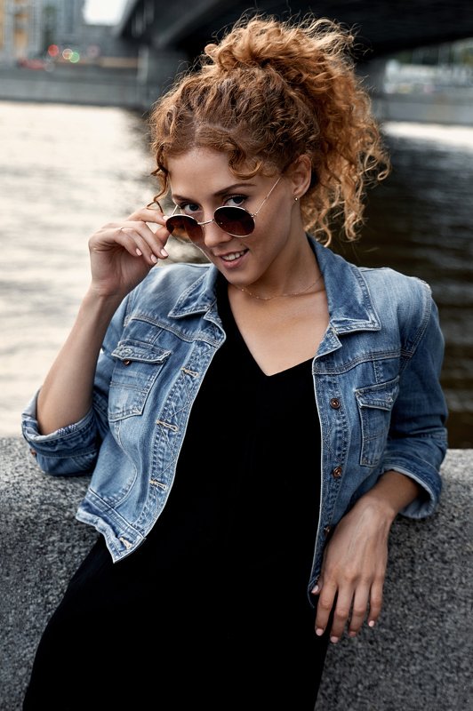 #портрет #portrait #вдохновляющий #фотосессия #фотосессиянаулице #фотопрогулка #фотосессиявмоскве #фотографмосква #максимкоротовских #москва #moscow #россия #russia #nikon -”Красотка? -”Да, это про меня”. :)photo preview