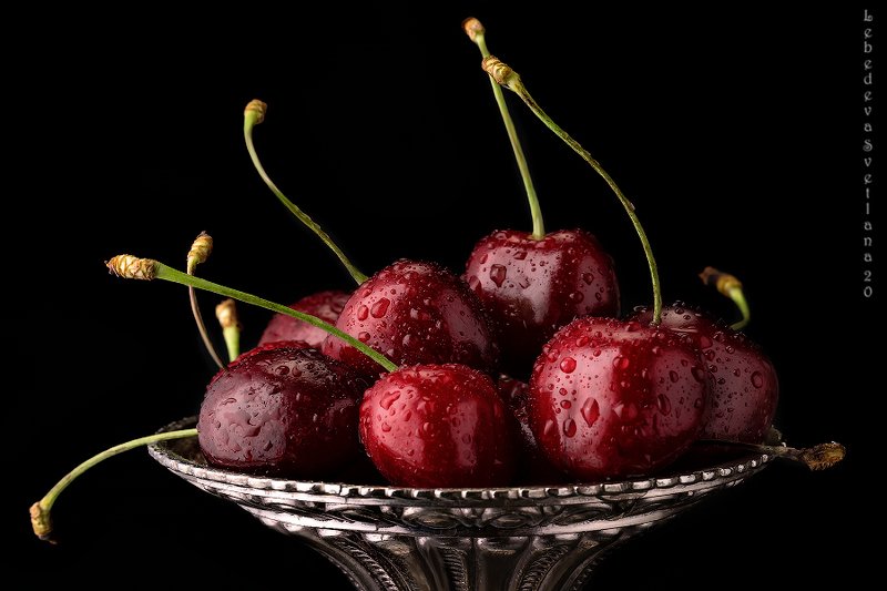 черешня,капли Черешня в капляхphoto preview