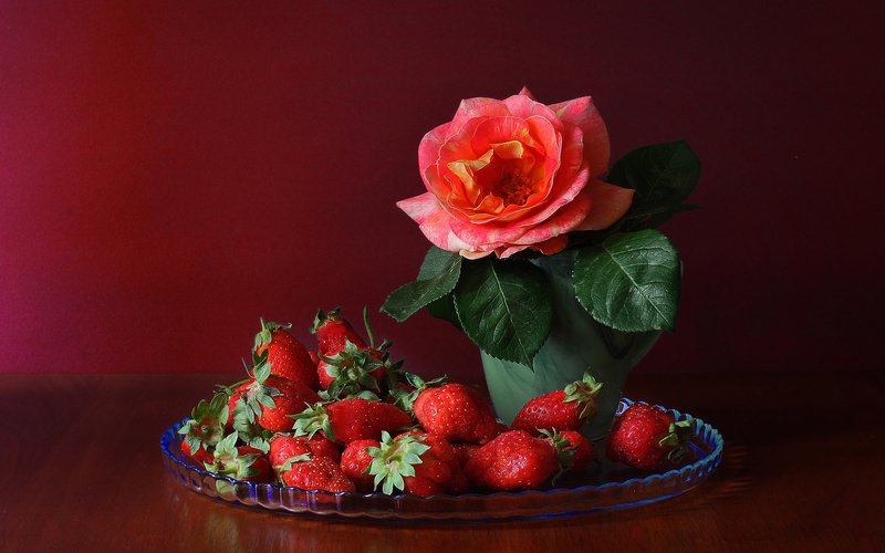 Клубникаphoto preview