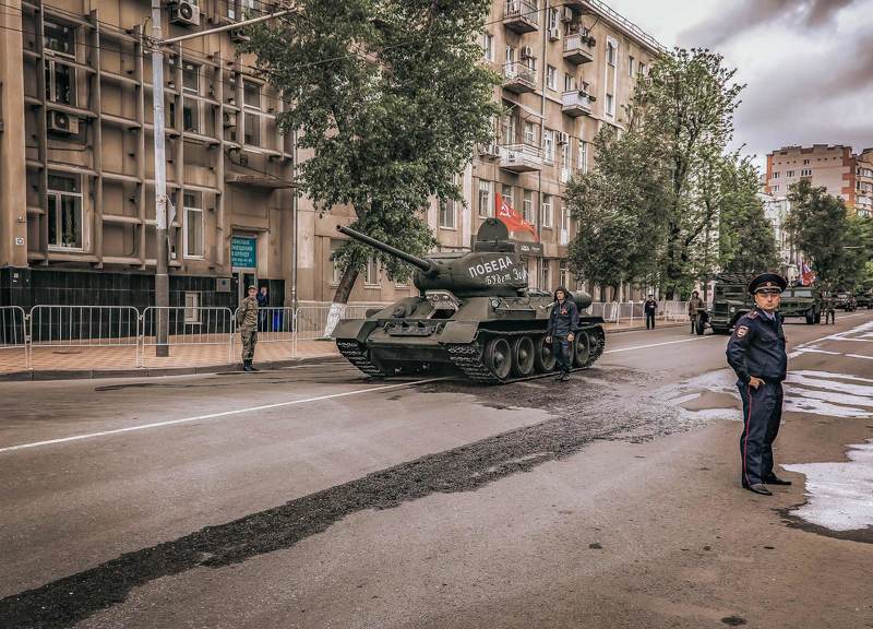 прошлогодний май,photo preview