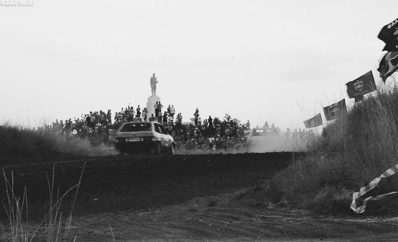 победа, георгиевская лента, флаги, знамя, флаг, 9 мая, день победы, герой, гонка, машина, авто, мемориал, воины, родина К Победе! (символичное фото)photo preview