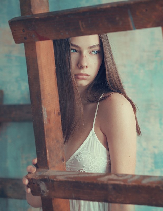 женский портрет, естественный свет, портрет, девушка, студия, ремонт, portrait, woman, tyagushovaphoto, художественная фотография Софияphoto preview