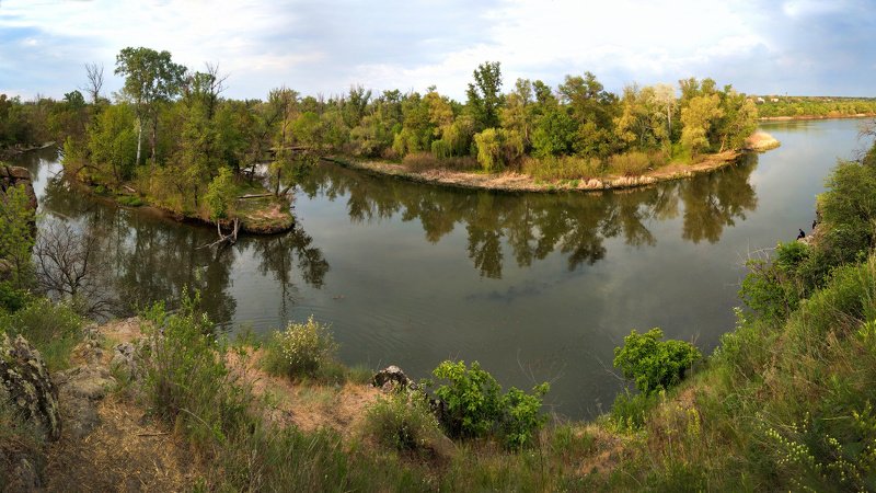 закат,весна,пейзаж,краски,зелень,небо,река,рекаднепр,landscape,сюжет,природа,nature,sky,отражение,вода,панорама,скалы,камни Майские широтыphoto preview