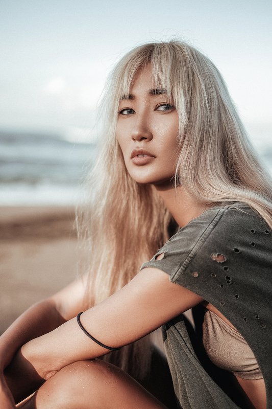 океан, волны, девушка, песок, пена, nude, nature, солнце, прозрачное платье, вода, мокрые волосы, мокрая девушка, девушка в воде Рассвет у океанаphoto preview