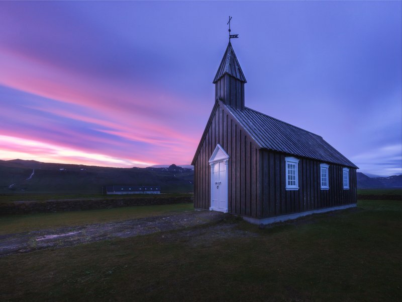 Черная церковьphoto preview