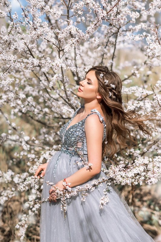 девушка, в ожидании, беременность, весна, цветы Springphoto preview