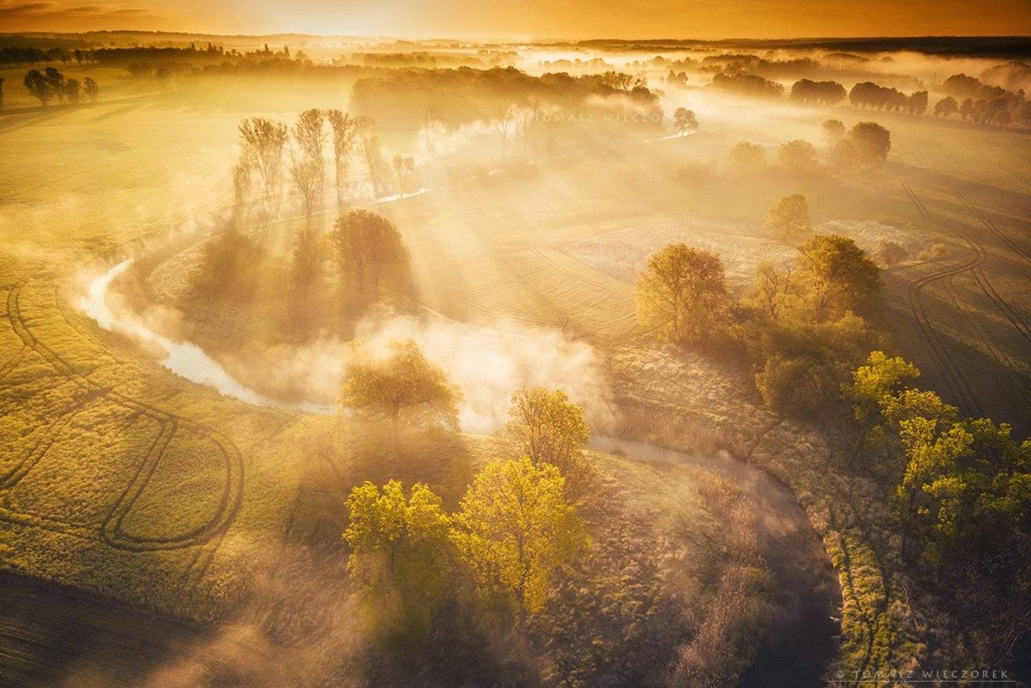 poland, polish, landscape, sunrise, sunset, colours, awesome, amazing, adventure, travel, beautiful, morning, light, fields, river, mist, fog, mood, awekining, shadows, drone, Tomasz Wieczorek