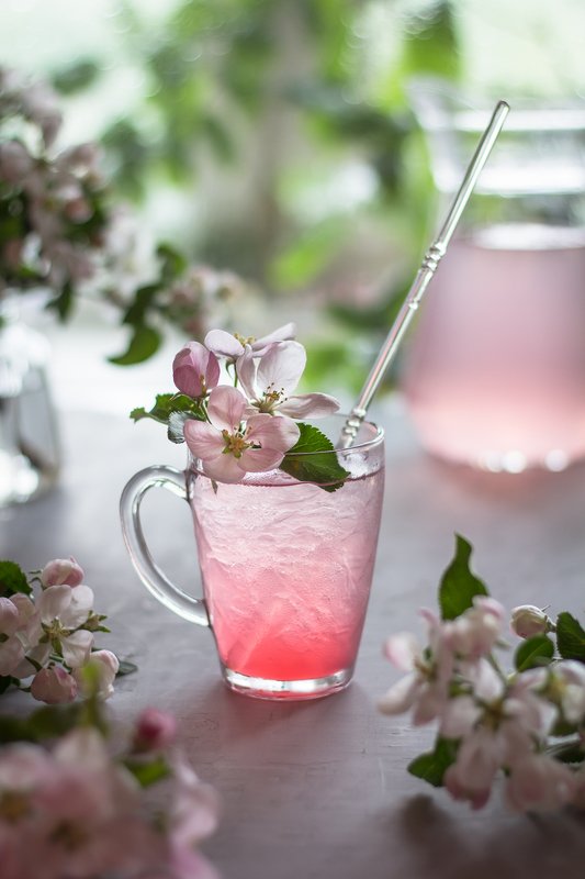 боке, натюрморт, яблоня, цветы, напиток, стекло,розовый, прозрачный, блики, still life Розовая свежестьphoto preview