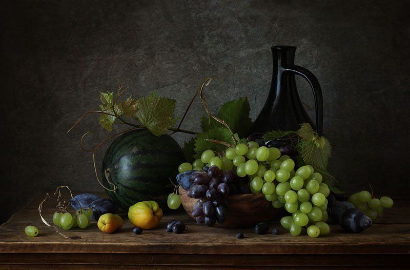 натюрморт, фрукты, виноград, арбуз, слива, айва, кувшин, тарелка ***photo preview