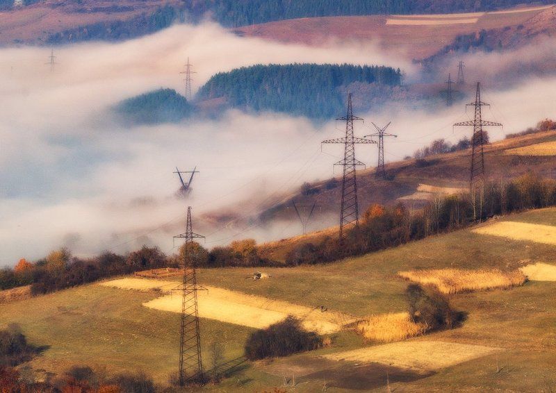 карпаты, осень, утро, свет, лэп, туман ...Баллада о ЛЭП... фото превью