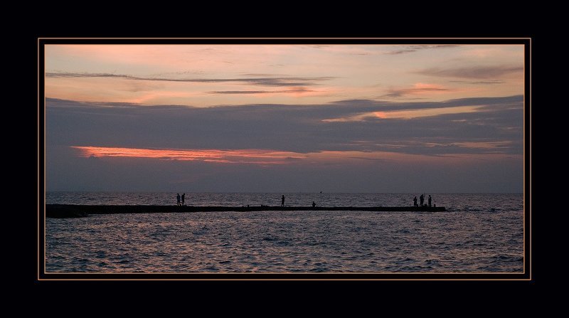 Мрачняк какой-то...photo preview