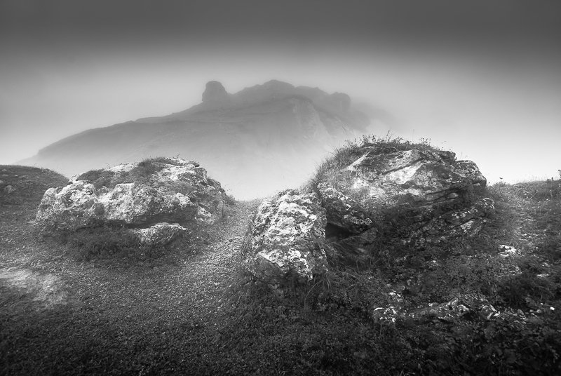 В горах после дождяphoto preview