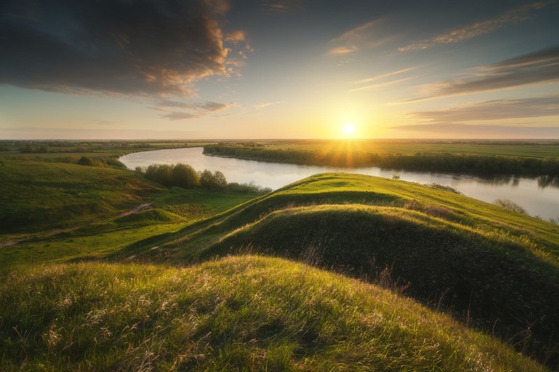 россия, подмосковье, московская область, ока, река, пейзаж, природа, рассвет, солнце, утро, равнина, весна, холмы Среднерусский пейзажphoto preview