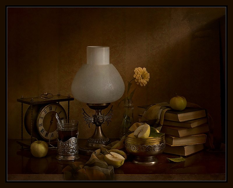 вечер. лампа, чай, книги, часы Вечерний чайphoto preview