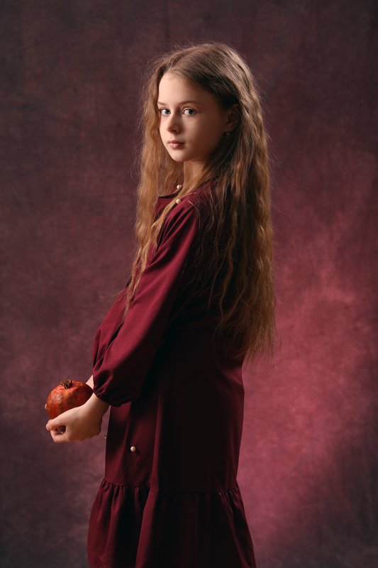 портрет, ребёнок, девочка, цвет, гранат, красный, red,girl,child,portrait Маргаритаphoto preview