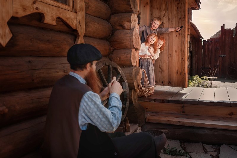 дети, рыжие, деревня Любимые игрушкиphoto preview