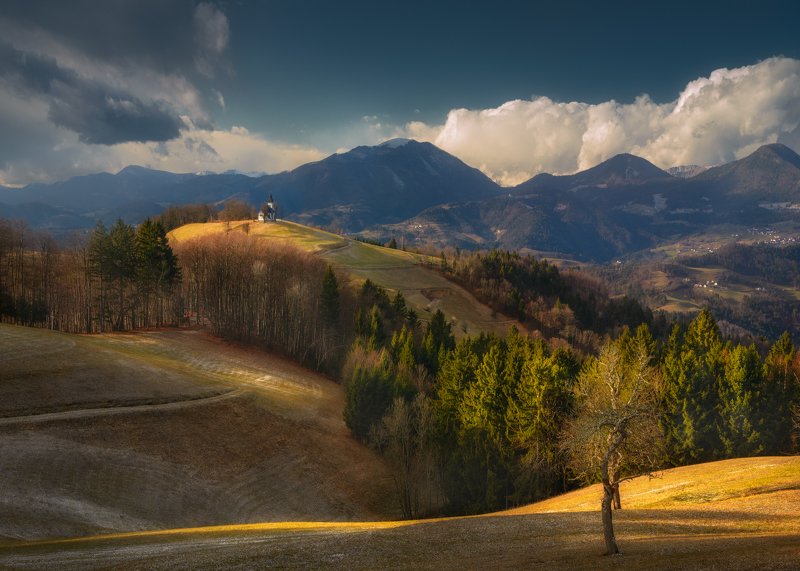 холмы, горы, церковь, небо, облака, поля, лес За холмами, за долами...photo preview