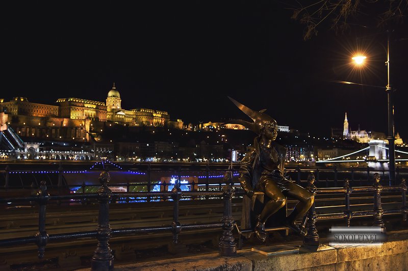 будапешт,набережная,принцесса,скульптура,ночь Маленькая принцессаphoto preview