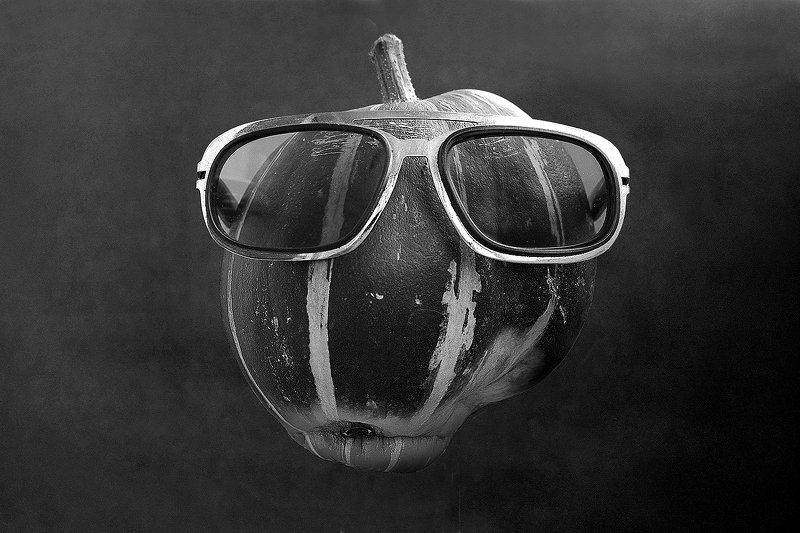 черно-белое, тыква, контраст, очки, натюрморт Лицоphoto preview