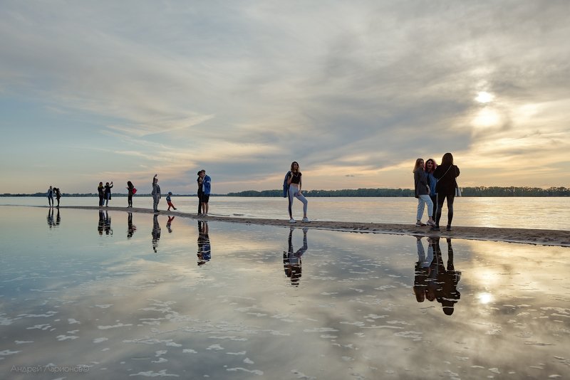 Социальная дистанцияphoto preview