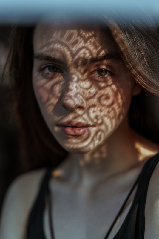 portrait, портрет, girl, brunette, portraiture, outdoor, девушка, молодость, май, весна, spring, patterns, retouch, ретушь, цвет, sony, рисунки Anyaphoto preview