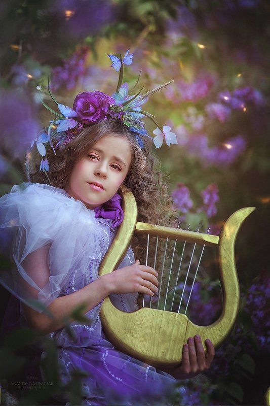 Цветочная музаphoto preview