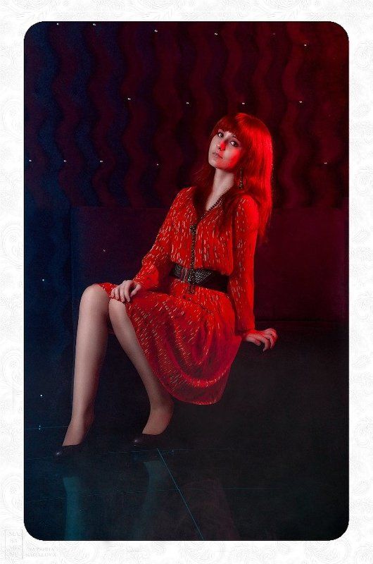 девушка,портрет,красный,синий,студия Irenphoto preview