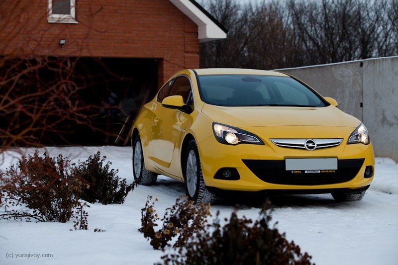 Opel Astra GTCphoto preview