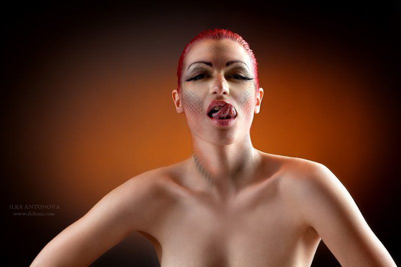 Aleks with snake make-upphoto preview