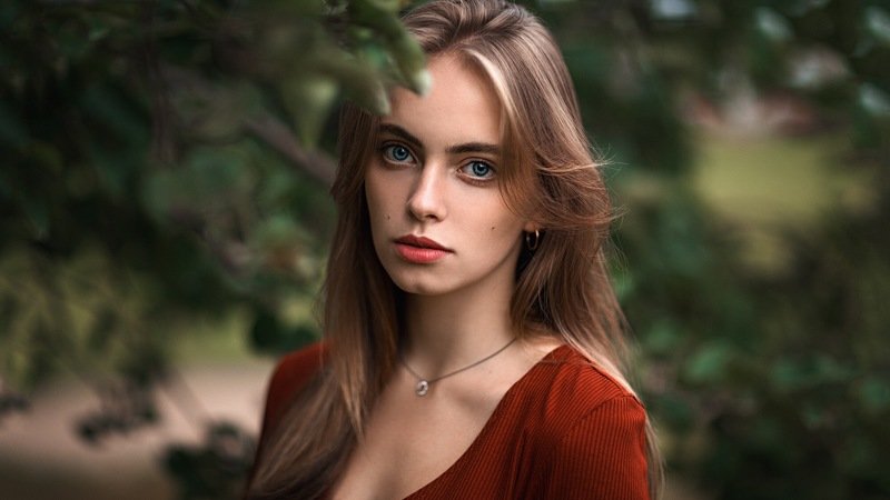 девушка, портрет, зелёный Дашаphoto preview