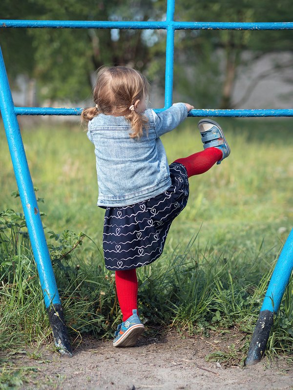 Простое детство, простая уличная жизньphoto preview