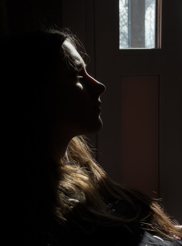 молодость хрупкость красота утонченность юность неуловимость момента настроение свет нежный возрастphoto preview