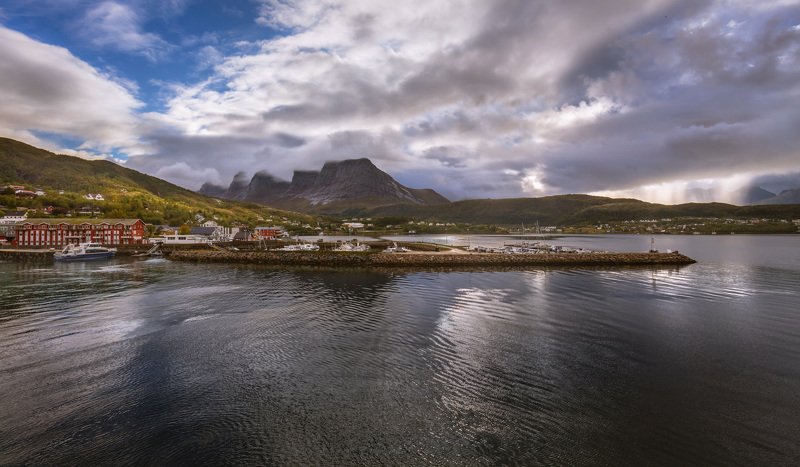 norway, норвегия, деревня, ørnes, эрнес, утро, горы, облака, море, Утро в деревне Ørnes, Норвегия.photo preview