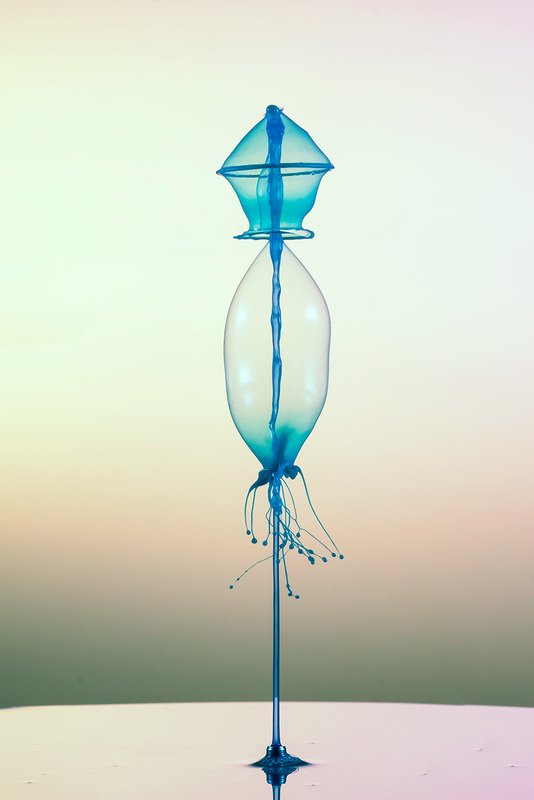 waterdrop,liquid,art,splash,color,lights,abstract minimalist dropsphoto preview