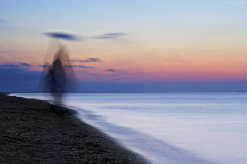 девушка, море, выдержка, закат, режимное время Уходящаяphoto preview