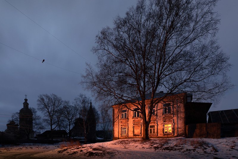 Только свет в оконцеphoto preview