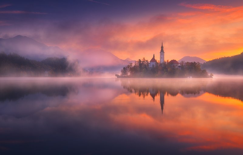 bled, slovenia, lake, reflection, mist, fog, sunrise, castle, bledphoto preview