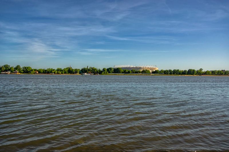 Воскресная прогулка у Донаphoto preview