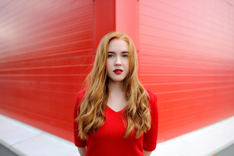 девушка,портрет Color REDphoto preview