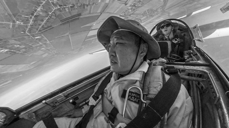 На вираже...photo preview