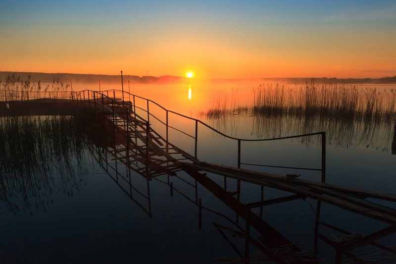 Икша, рассвет Рассвет у водыphoto preview