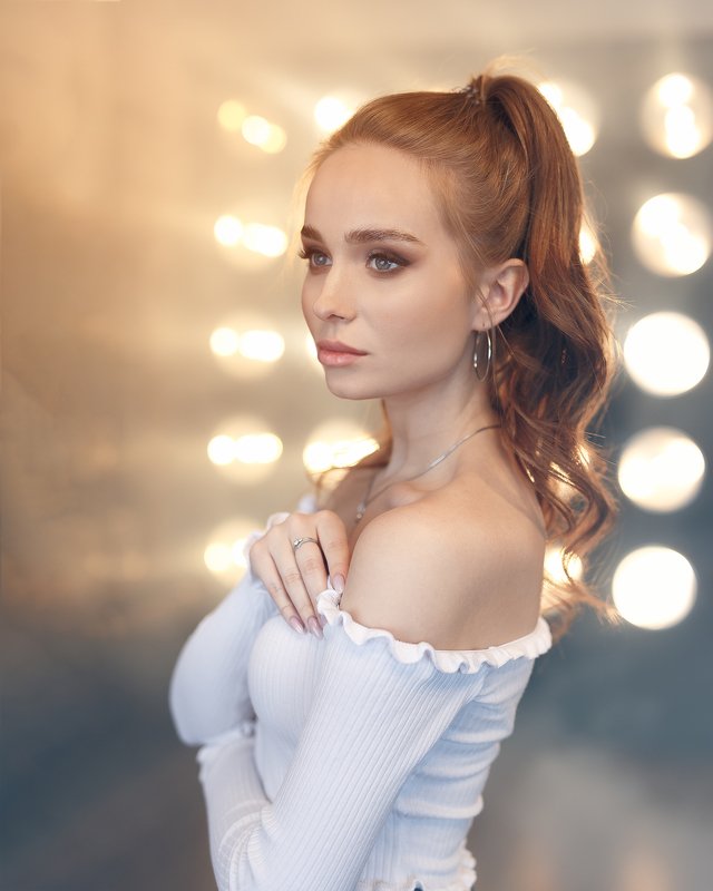 обработка, портрет, модель, арт, art, model, popular, свет, девушка, дым, сцена, прожектора, сафиты photo preview